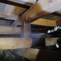 下松市旗岡にて白蟻予防＆床下換気扇設置。のサムネイル