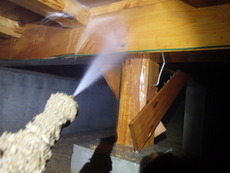 防府市西浦にて白蟻予防工事。イエシロアリ被害から５年・・・。