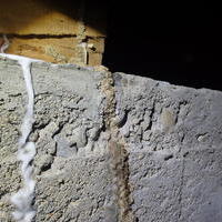 防府市松原町にて、鉄筋コンクリート造住宅の白蟻防除工事。のサムネイル