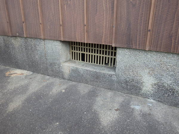 防府市仁井令にて白蟻予防工事。新規ご契約からこの度リピートのご契約となりました。のサムネイル