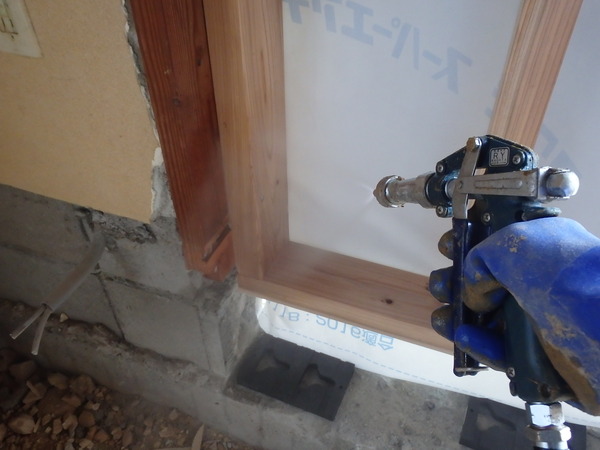萩市椿東にて改築中の住宅の白蟻予防工事。のサムネイル